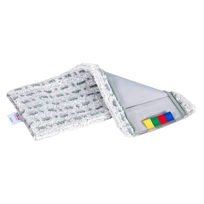 Le Vileda Professional CombiSpeed Pro r-MicroLite Max (fanion de couleur) pad de nettoyage de Vileda GmbH est rectangulaire, blanc et structuré avec un bord gris ; il dispose d'une étiquette en tissu et de quatre languettes colorées sur le bord. Disponible en 40 cm ou 50 cm.
