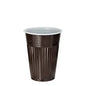 Le gobelet automatique thermo Starpak 100 (PS, 0,18 l, Ø 7,03 cm, 9 cm) en marron/blanc avec une surface extérieure nervurée et une surface intérieure lisse se tient debout – idéal pour garder les boissons chaudes en déplacement. Livré en paquet de 100.