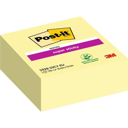 Un cube de Post-it® Super Sticky Notes jaune, 76x76mm de 3M Deutschland GmbH, montre le logo Post-it, l'étiquette "Super Sticky", le symbole de recyclage, l'avis environnemental, le code produit 2028-SSC-Y-EU et un logo 3M.