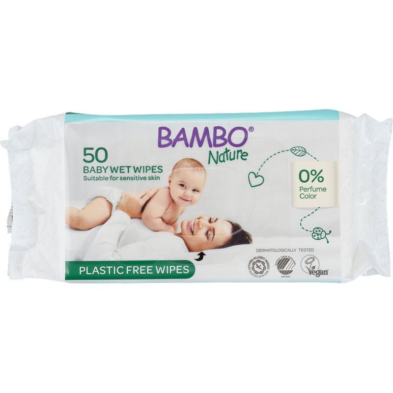 Un paquet de lingettes humides Bambo Nature (50 pièces) de Abena Re-Seller GmbH, fabriqué à 100% en viscose, biodégradable, adapté aux peaux sensibles, avec 0% de parfum et de couleur.