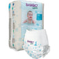 Les couches de bain Bambo Nature, taille S, 7-12 kg (12 pièces) de Abena Re-Seller GmbH montrent un enfant nageant sur le devant et un maillot de bain avec des motifs d'étoiles de mer et de coquillages bleu clair - idéal pour le plaisir aquatique de votre bébé !.
