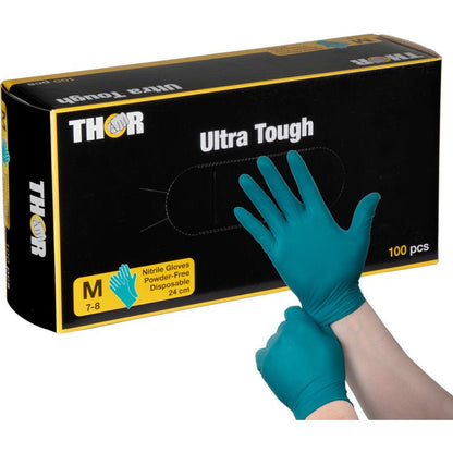 Deux mains enfilent les gants verts Thor Ultra Tough d'Abena Re-Seller GmbH devant la boîte. Parfaits pour les activités de plein air, ces gants jetables sans poudre de taille moyenne mesurent 24 cm de long et sont livrés dans un paquet de 100 - grands et robustes.