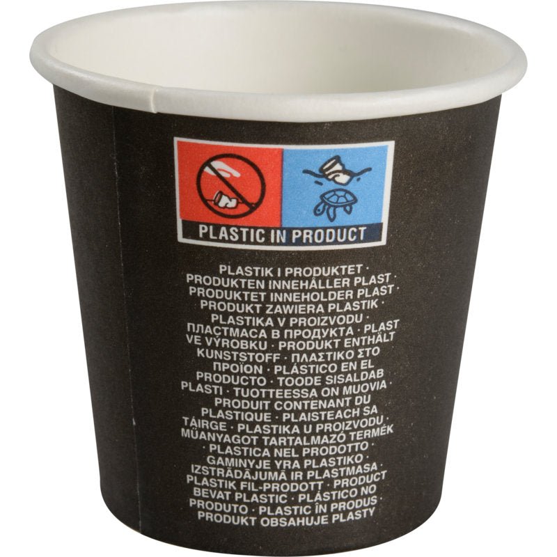 Une tasse à expresso noire "Beans", 10 cl de Abena Re-Seller GmbH, avec un avertissement multilingue "PLASTIC IN PRODUCT" et des icônes de couverts barrés et d'une abeille - une alternative à la céramique, paquet de 50.