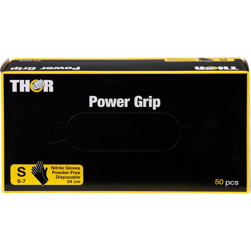 Une boîte noire avec l'inscription "Thor Power Grip, Noir" de Abena Re-Seller GmbH contient 50 petits gants jetables sans poudre en nitrile pour l'entraînement de force ou l'haltérophilie. Une étiquette jaune sur le devant indique la taille S et une longueur de gant de 24 cm.