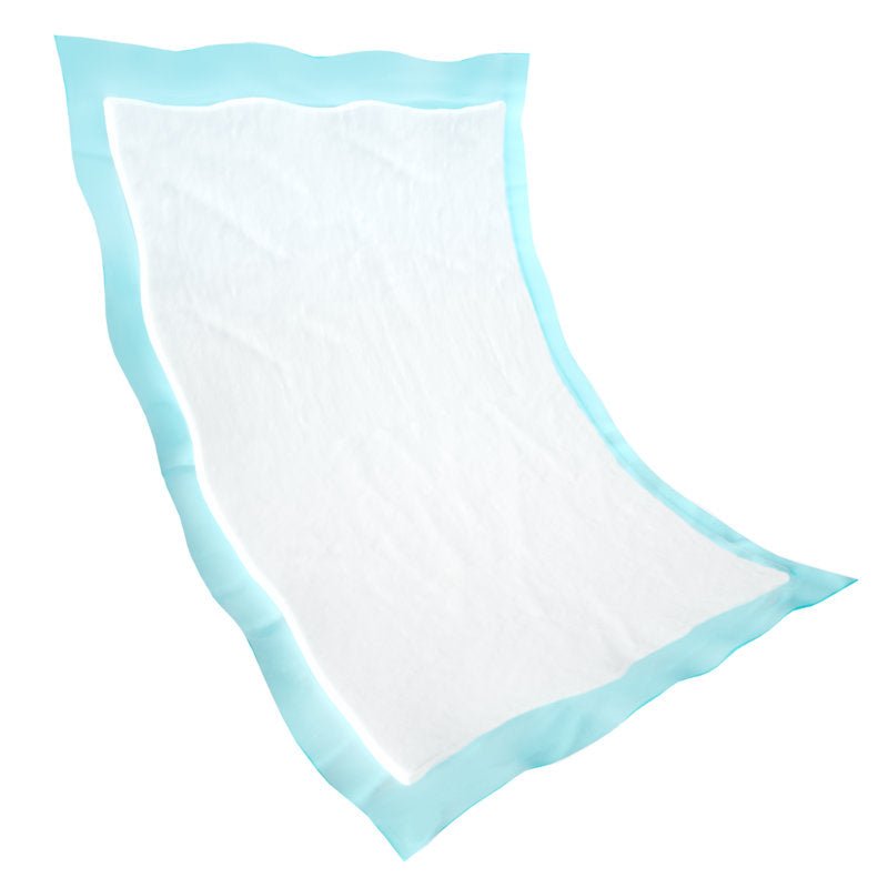 L'alèse jetable Abena Re-Seller GmbH, Abri-Soft Classic, 60x90 cm, bleu (paquet de 25 pièces) est une alèse rectangulaire jetable avec un noyau absorbant blanc et un bord bleu clair, représentée sur un fond blanc.