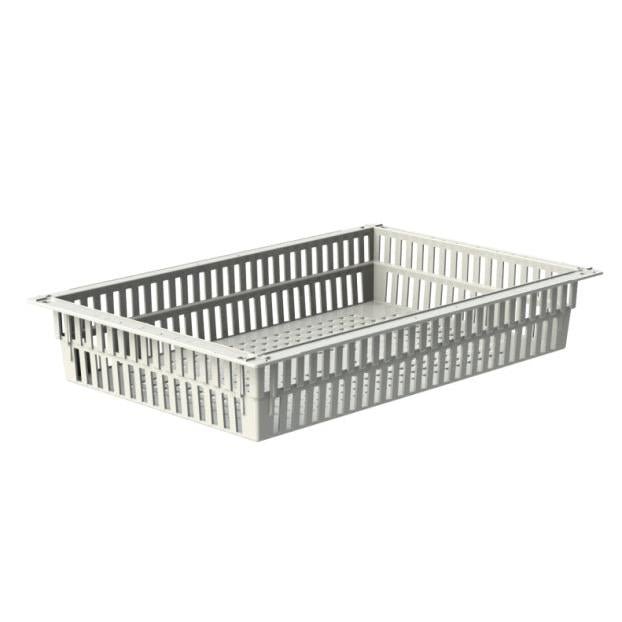 Le panier Novocal ABS en gris a un fond perforé, est divisible grâce à des butées extensibles et est fabriqué en matériau ABS durable. Il est vide et présenté sur un fond blanc.