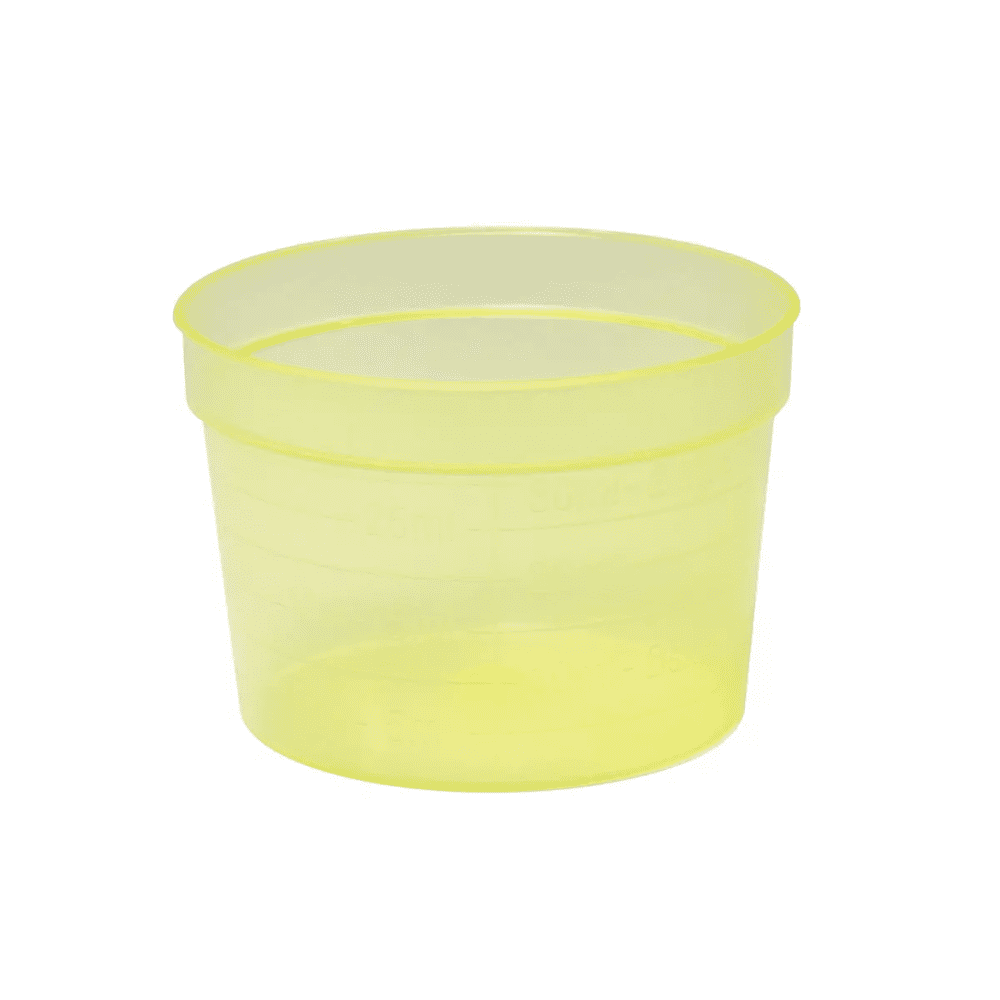 Le gobelet médical AMPri PP 30 ml est un gobelet doseur en plastique jaune translucide en polypropylène avec des graduations de volume sur le côté. Ce gobelet de forme cylindrique a un diamètre constant de haut en bas et repose sur un fond blanc simple. Le produit est disponible en différentes couleurs et comprend 2000 pièces par paquet. Il est fabriqué par la société AMPri Handelsgesellschaft mbH.