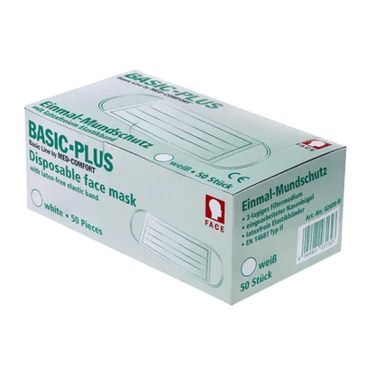 L'image montre une boîte vert-blanc avec l'inscription « AMPri BASIC-PLUS OP Masque 3 couches. Type II, différentes couleurs. » La boîte contient 50 masques blancs sans latex et affiche divers détails du produit en anglais et en allemand, mettant en évidence le design du masque à 3 couches de AMPri Handelsgesellschaft mbH.