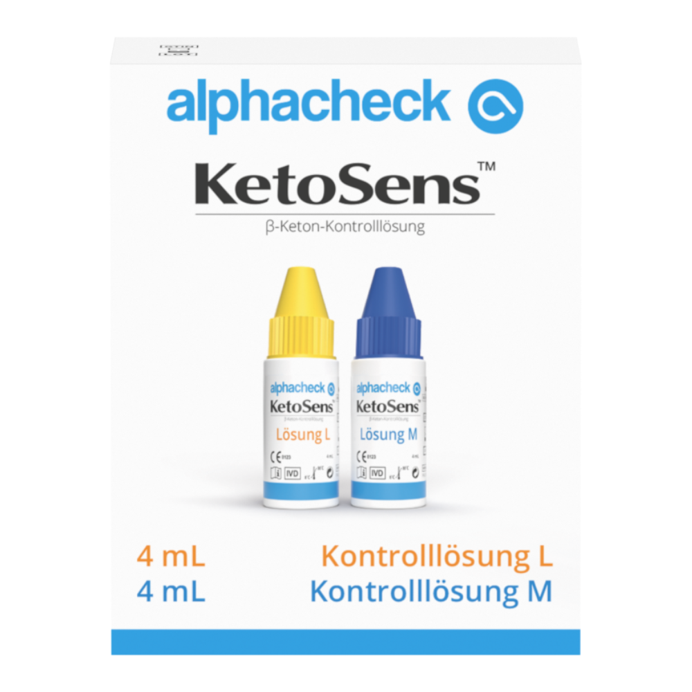 Une image de produit d'Alphacheck KetoSens β-solution de contrôle de cétone L+M | Emballage (2 flacons) de Berger Med GmbH pour appareils de mesure de cétone. L'image montre une boîte blanche avec du texte bleu et jaune. Dans la boîte, il y a deux petites bouteilles avec des bouchons colorés, une jaune (solution L) et une bleue (solution de contrôle M). Le volume est indiqué à 4 mL.