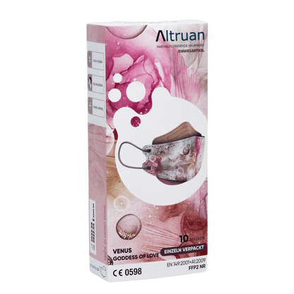 Un paquet de masques faciaux de designer Altruan filtrant les particules (norme FFP2) dans le design « Venus Goddess of Love » offre une protection efficace. L'emballage est principalement rose avec des illustrations abstraites et conforme à la norme FFP2. À l'intérieur, il y a 10 masques, dont un présente un motif floral à la mode.