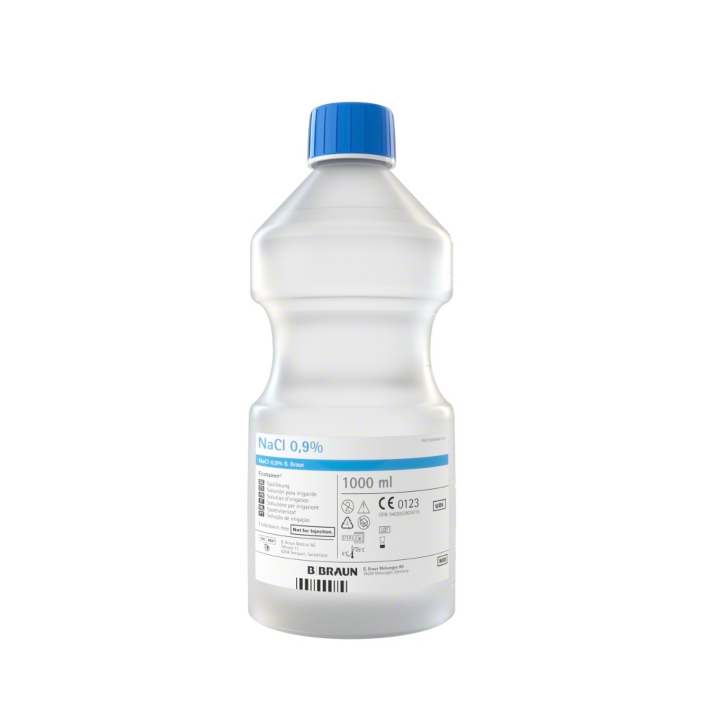 Une bouteille en plastique d'un litre avec B. Braun NaCl 0,9% Ecotainer® Solution de rinçage topique et bouchon bleu. L'étiquette contient des informations telles que le volume, la concentration, le marquage CE et les informations du fabricant de B. Braun Deutschland GmbH & Co. KG. Cette bouteille est souvent utilisée à des fins médicales comme l'administration de fluides intraveineux.