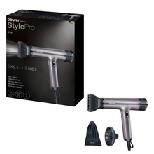 Ein Beurer GmbH Auslaufartikel: Beurer HC 100 High Speed Haartrockner Excellence mit Ionenfunktion, Box, Diffusor und Kordelzugbeutel auf weißem Hintergrund. Trockner und Verpackung sind in Metallicgrau und Schwarz gehalten.