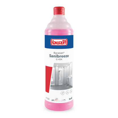Illustrée est une bouteille de 1 litre de Buzil Bucasan® Sanibreeze G 454 nettoyant sanitaire à base d'acide citrique avec bloqueur d'odeurs de BUZIL-WERK Wagner GmbH & Co. KG. La bouteille rose avec un bouchon rouge est munie d'une étiquette montrant des images de salle de bain, le logo de la marque, le nom du produit ainsi que des symboles indiquant la neutralité du pH et les certifications environnementales.
