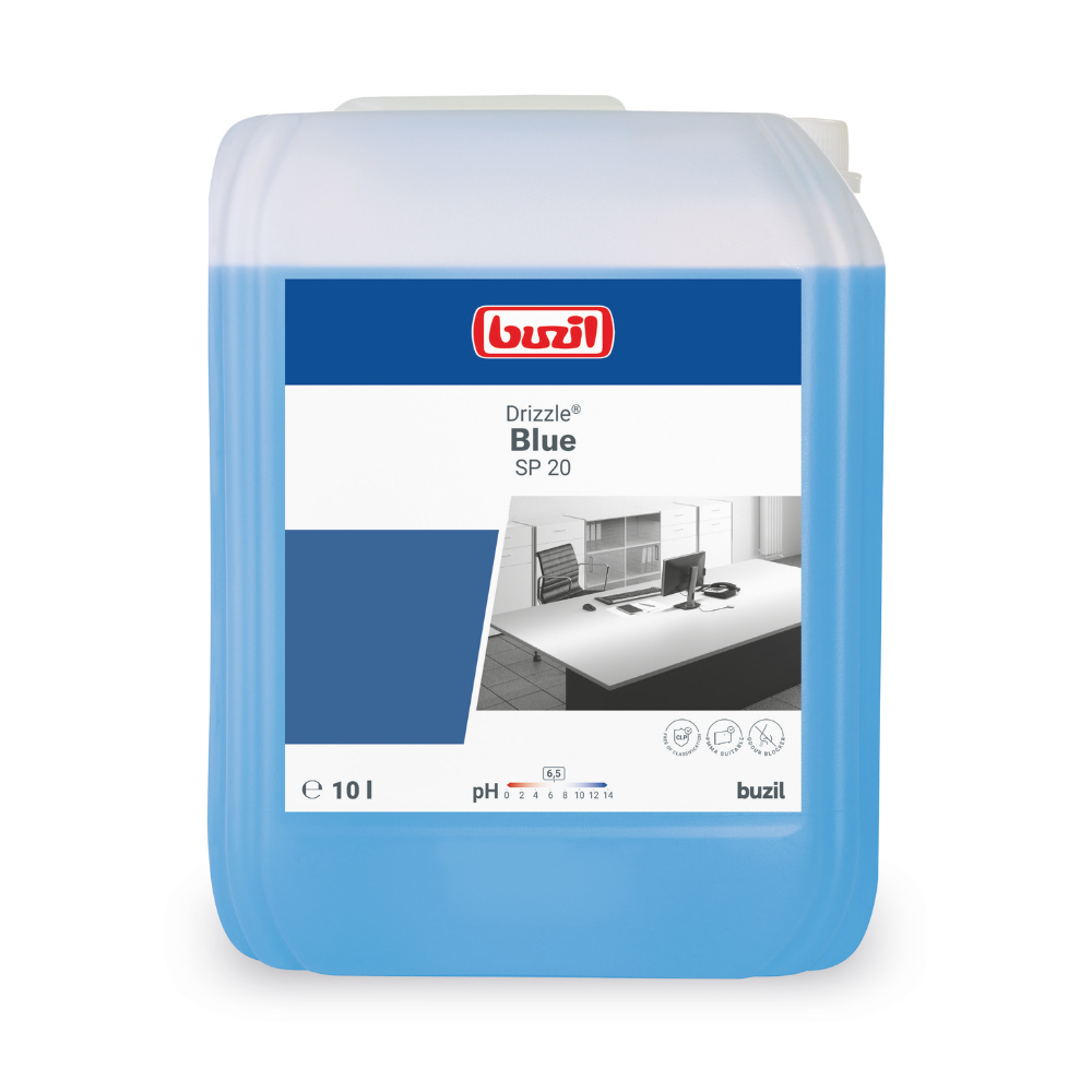 Un conteneur de 10 litres du nettoyant de surface Buzil Drizzle® Blue SP 20 de BUZIL-WERK Wagner GmbH & Co. KG de couleur bleue a un pH de 8,5. L'étiquette montre le logo de la marque et le nom du produit ainsi que l'image d'un bureau propre pour mettre en valeur l'excellente compatibilité des matériaux.