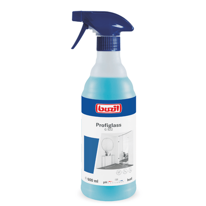 Un flacon pulvérisateur de 600 ml avec le nettoyant pour vitres et surfaces prêt à l'emploi Buzil Profiglass G 522 de BUZIL-WERK Wagner GmbH & Co. KG, équipé d'une buse de pulvérisation bleu foncé et conçu pour le nettoyage efficace des surfaces vitrées en éliminant les résidus graisseux.