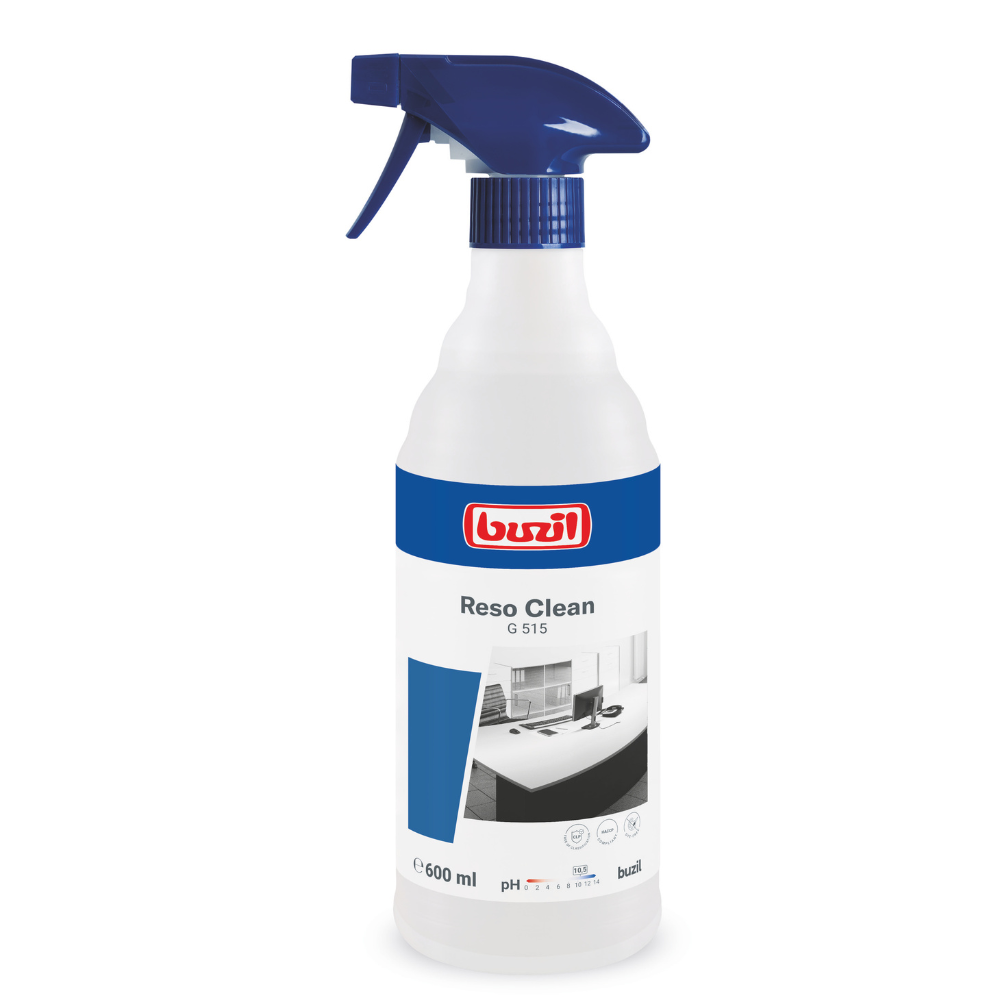 Une bouteille pulvérisatrice de 600 ml de Buzil Reso Clean G 515 Nettoyant prêt à l'emploi en spray de BUZIL-WERK Wagner GmbH & Co. KG a un corps blanc avec une étiquette bleue et un bouchon ainsi qu'une buse de pulvérisation. Elle assure un éclat sans traces et l'étiquette contient une image ainsi que des informations détaillées sur le produit.
