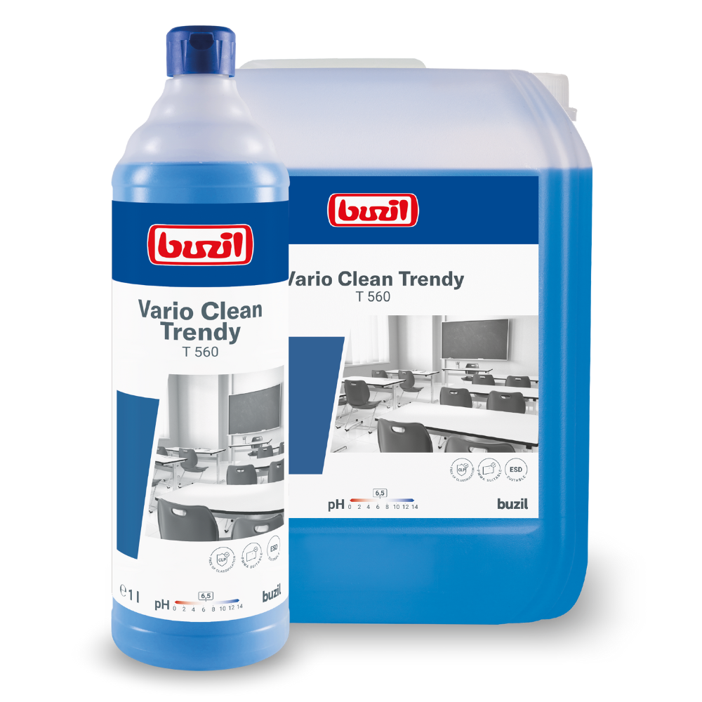 Une bouteille et un grand récipient du nettoyant doux et plastique neutre Buzil Vario Clean Trendy T 560 de BUZIL-WERK Wagner GmbH & Co. KG promettent un effet easy-to-clean. La bouteille avec la promesse d'un éclat sans traces est placée devant le récipient, les deux sont ornés d'une image de classe scolaire. Le liquide à l'intérieur brille en bleu.