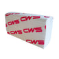 Une pile de serviettes en papier recyclé pliées en Z CWS blanches, 2 plis, avec l'inscription rouge "CWS" sur chaque feuille - idéal pour un séchage des mains hygiénique. Disponible en carton (25 paquets), marque : CWS.