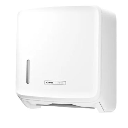 Le distributeur de papier plié CWS PureLine | Pack (1 pièce) de CWS est un distributeur mural blanc avec une fenêtre frontale et une fente inférieure, garantissant un stockage hygiénique et une apparence moderne.