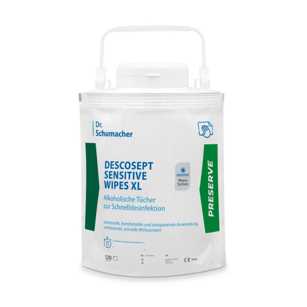 Un emballage blanc refermable de lingettes Dr. Schumacher Descosept Sensitive Wipes XL - distributeur de lingettes à usage unique de Dr. Schumacher GmbH avec un branding vert-bleu. L'emballage contient 120 lingettes désinfectantes pour une désinfection rapide dans les zones proches des patients et dispose d'une poignée sur le dessus pour un transport facile.