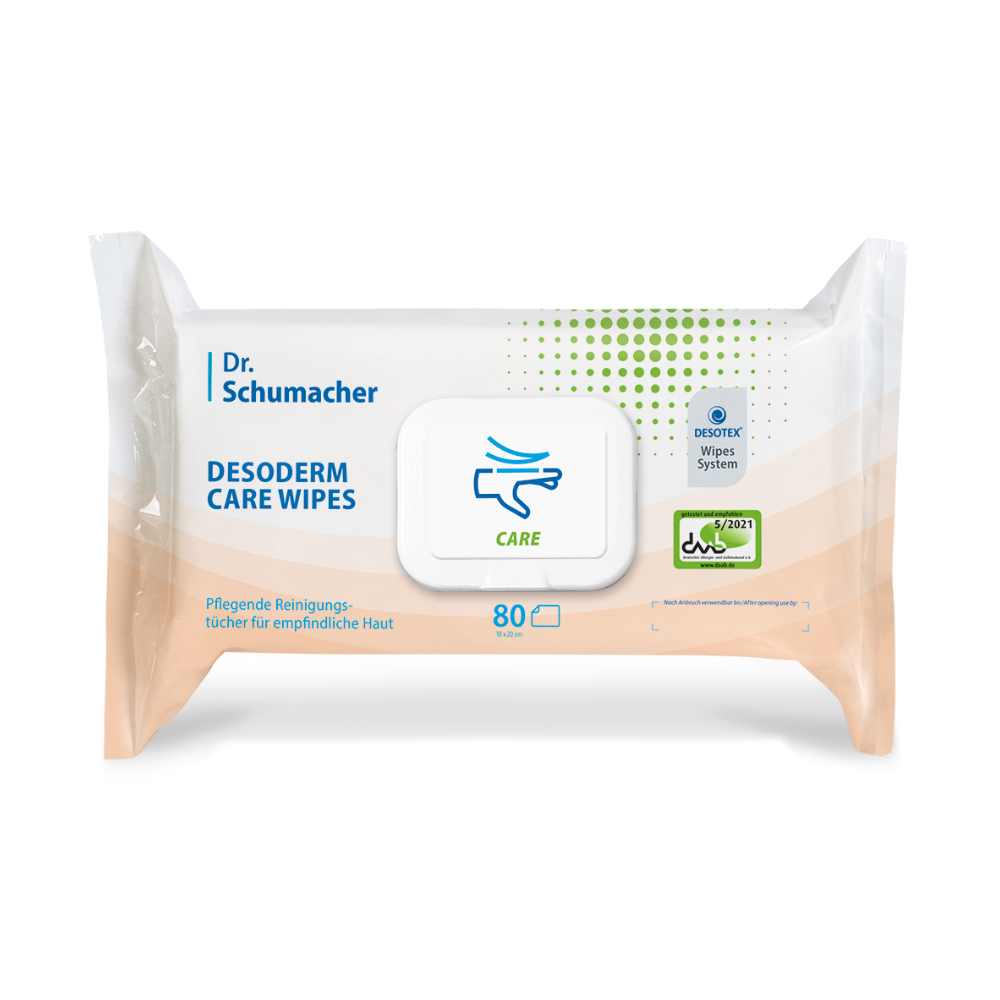 L'image montre un paquet de lingettes humides Dr. Schumacher Desoderm Care Wipes de Dr. Schumacher GmbH. Le paquet blanc contient 80 lingettes humides de soin et est orné d'un symbole de soin vert, du nom de la marque et d'un schéma de couleurs bleu-vert. Le paquet a un couvercle refermable.