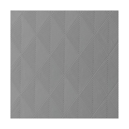 La surface plane montre un motif géométrique en losange répétitif, divisé par des lignes diagonales en gris uni, rappelant le style des serviettes Elegance Crystal 48 x 48 cm 1/4 pli Crystal de Duni GmbH.