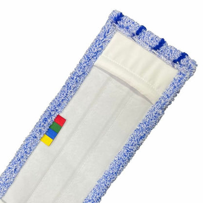 L'Arcora RUNNER BLUE DB - FC AVEC COUVERTURE de Arcora International GmbH dispose d'une tête de moppe en microfibre rectangulaire bleu-blanc avec un centre blanc et quatre étiquettes colorées - idéal pour le nettoyage des coureurs bleus ou d'autres coureurs intérieurs.