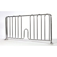 Ein Bettgitter aus Metall mit vertikalen Stäben und einem gebogenen Ausschnitt in der unteren Mitte zur Unterstützung und Sturzprävention, mit flachen Füßen, ähnlich dem Novocal Fachteiler (Höhe 230 mm, Länge 610 mm, 1 Stück), von Novocal.