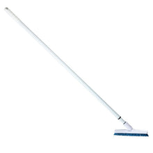 La Haug Bürsten La brosse à joints KG, dotée d'un long manche télescopique (PP bleu, ø 0,60 mm, poils durs), est idéale pour le nettoyage des joints de carrelage. Elle est équipée d'un manche blanc et de poils bleus, représentée sur un fond blanc uni.
