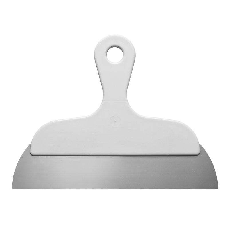 Le GRATTOIR À MAIN M.POIGNÉE EN PLASTIQUE GRATTOIR EN ACIER INOXYDABLE (209x270x5mm) de Haug Bürsten KG avec une lame en acier inoxydable plate et une poignée en plastique blanc avec un trou de suspension est un outil de nettoyage indispensable pour chaque cuisine.