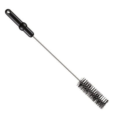 La BROSSE À TUBE, ø 0,50MM MOYEN, 500Xø40MM de Haug Bürsten KG a une poignée en plastique noire, une tige en métal torsadée et des poils cylindriques noirs denses - idéale comme brosse de nettoyage pour les tuyaux. Représentée isolée sur fond blanc.
