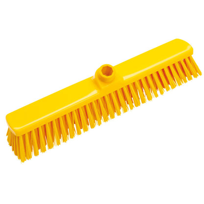 Der GROßRAUMBESEN 400x60x50mm von Haug Bürsten KG ist ein gelber Kunststoffbesen mit steifen Borsten und einem zentralen Loch zur Stielbefestigung, ideal für die Reinigung großer Flächen. Abgebildet vor einem weißen Hintergrund.