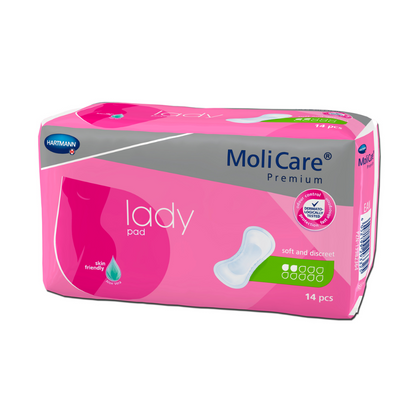 Cette image montre un paquet de protections Hartmann MoliCare® Premium lady pad. L'emballage est rose et gris avec un texte blanc. Le produit de Paul Hartmann AG pour une légère incontinence est promu comme doux et discret, respectueux de la peau et contient 14 pièces. Sur le devant, une petite image d'une protection est visible.