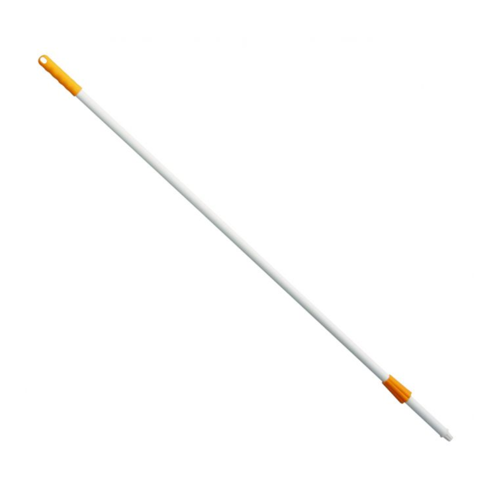 Un long manche en fibre de verre Haug blanc avec une pointe et une poignée orange est positionné en diagonale sur un fond blanc simple. Ce manche ergonomique de Haug Bürsten KG dispose d'un trou en haut pour l'accrochage.