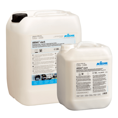 Deux conteneurs en plastique blanc (20L & 10L) de Kiehl ARENAS-Stärke Amidon liquide pour linge de Johannes Kiehl KG avec étiquette produit et bouchon à vis noir se tiennent devant un fond blanc pour un linge parfaitement repassé.