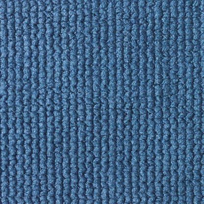 Gros plan d'un tapis à boucles bleues, idéal pour le nettoyage avec des chiffons de surface en microfibre Kimtech® (bleu, 1 carton x 25 feuilles) de Kimberly-Clark GmbH. Parfait pour l'entretien des surfaces texturées avec des chiffons en microfibre.