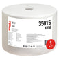Un grand rouleau blanc WypAll® X50 General Clean de Kimberly-Clark GmbH, 1 rouleau x 1100 feuilles (grand rouleau, blanc), dans un emballage en plastique transparent avec des informations sur le produit et des symboles sur l'étiquette.