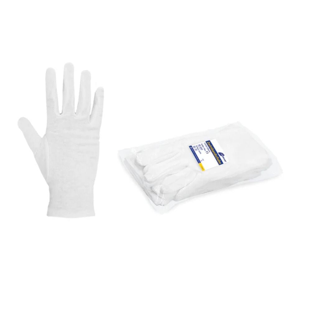 Un gant en fil Meditrade en pur coton blanc est exposé à côté d'un emballage en plastique contenant plusieurs gants. L'emballage contient une étiquette avec du texte et un code-barres, le tout sur un fond blanc propre.