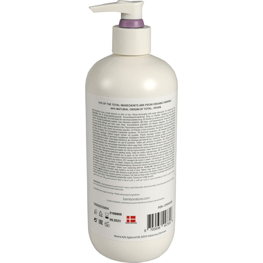 La bouteille à pompe blanche du shampooing pour bébé Bambo Nature pour la peau et les cheveux (500 ml, Abena Re-Seller GmbH) affiche au dos des informations détaillées sur les ingrédients - idéal pour le soin quotidien et assez doux pour la peau sensible. Vendu en carton (6 paquets).
