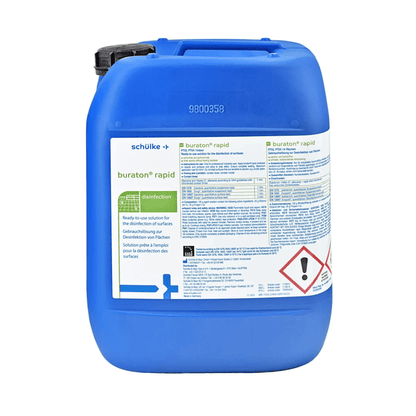 Un bidon en plastique bleu avec la préparation de désinfection rapide Schülke buraton®, muni d'étiquettes avec du texte en plusieurs langues et divers symboles de sécurité, y compris un pour les irritations cutanées, spécialement développé pour les aliments.
