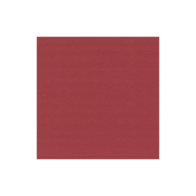 Un échantillon de tissu rouge foncé texturé carré, inspiré des 20 serviettes PAPSTAR GmbH "ROYAL Collection" 1/4 pli (40x40 cm) se tient au centre sur fond blanc - idéal pour une décoration de table stylée.