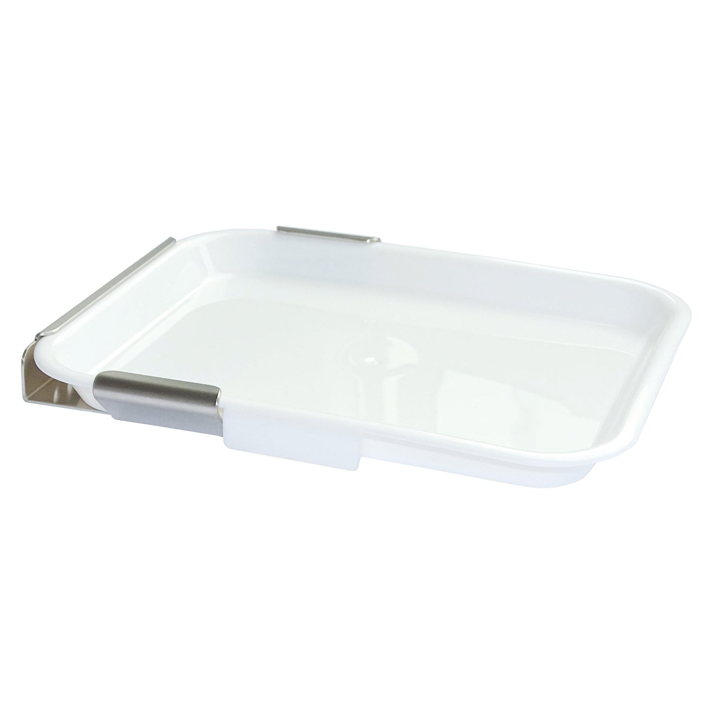 Un plateau d'égouttage rectangulaire blanc Novocal avec support. Support mural pour îlot de désinfection, avec bords surélevés et deux clips métalliques, idéal pour un stockage hygiénique, photographié sur fond blanc.
