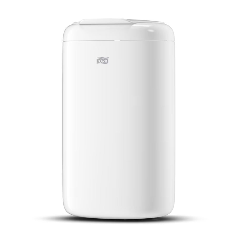 Image d'une haute poubelle cylindrique blanche avec couvercle. La Tork 564000 Mini-poubelle Elevation 5 litres B3 de Essity Professional Hygiene Germany GmbH affiche clairement le logo « Tork » sur le devant. Son design Elevation et sa surface lisse confèrent à cette poubelle hygiénique une apparence moderne et élégante.