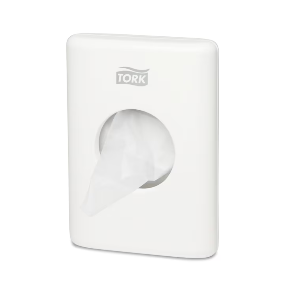 Un distributeur de sacs hygiéniques Tork 566000 Elevation B5, conçu pour être monté au mur, présente élégamment la marque « TORK - Essity Professional Hygiene Germany GmbH » en haut. Un sac est partiellement retiré de l'ouverture centrale, ce qui augmente à la fois le confort et le style dans votre espace.