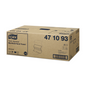 L'image montre un carton contenant des serviettes multifold Tork Xpress® 471093 Universal H2 1 pli de TORK – Essity Professional Hygiene Germany GmbH. Le carton est étiqueté avec des informations sur le produit telles que le numéro d'article et présente des illustrations et des symboles de Universal H2 ainsi qu'un code-barres sur le côté.