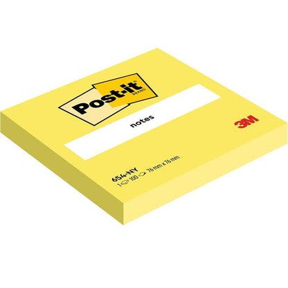Un bloc-notes Post-it® de la 3M Deutschland GmbH (76 mm x 76 mm, 100 feuilles/bloc, 100% PEFC) est représenté en vue oblique avec une étiquette "notes".