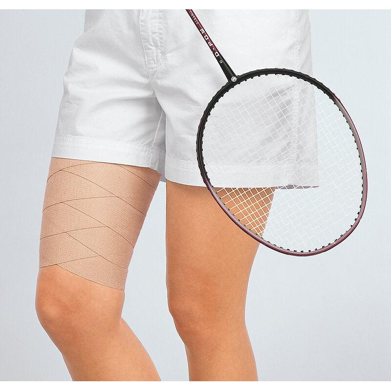 Bandage articulé Eloflex, bandage de soutien et de décharge, à allongement longitudinal de 180 %, 3,5 m étiré – en situation d'utilisation