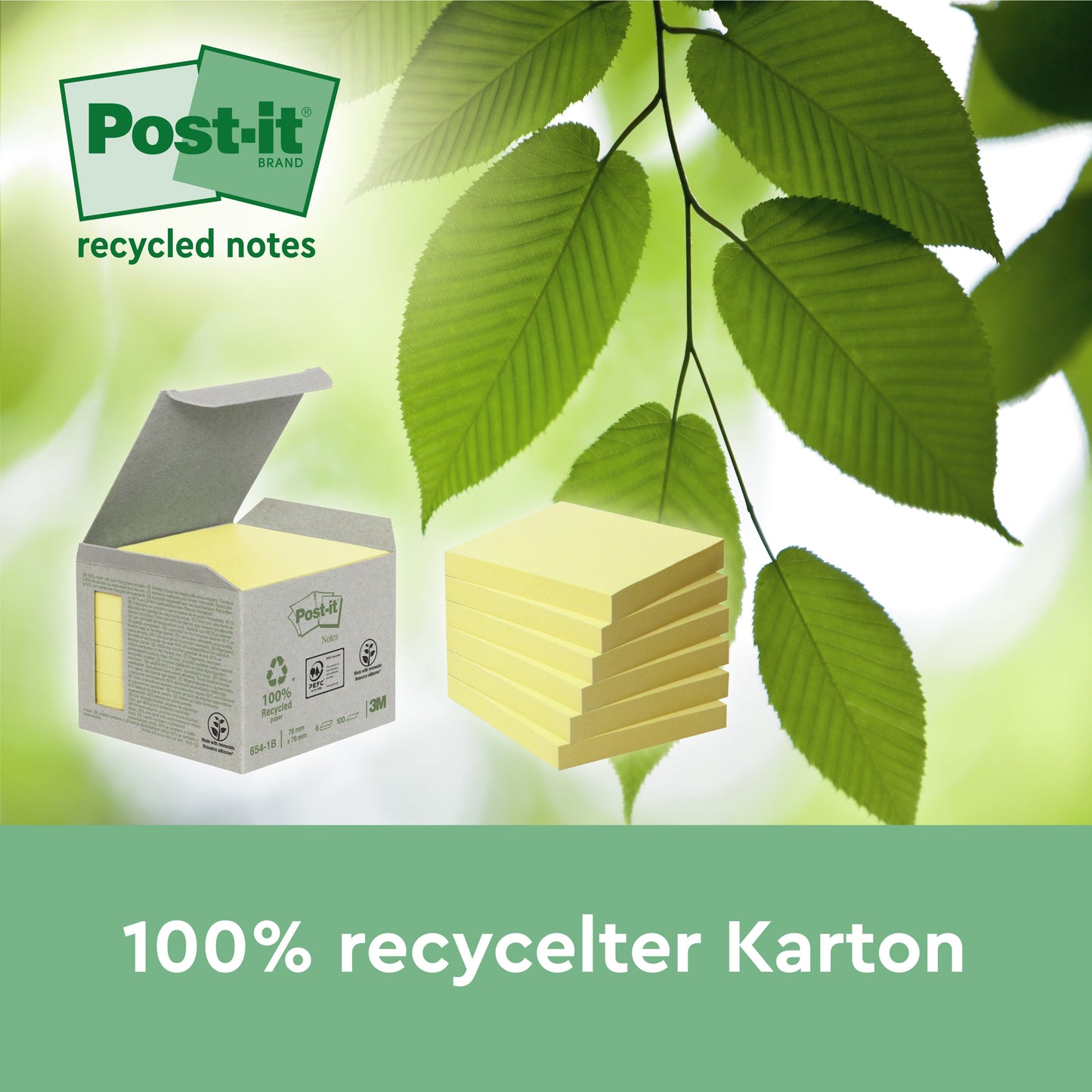 Eine Schachtel Post-it® Recycling Notes (76x76 mm, 100 Blatt/Block, 100% PEFC) der 3M Deutschland GmbH ist neben gelben Haftnotizen und grünen Blättern abgebildet, mit dem Text "100% recycelter Karton" und "recycled notes".