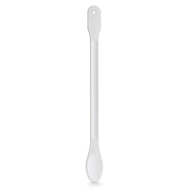 La cuillère à mélanger Dr. Schumacher (1 pièce) de Dr. Schumacher GmbH est un ustensile de cuisine long, mince, blanc, en plastique avec un petit trou près de l'extrémité supérieure et un bol de cuillère arrondi, illustré sur un fond blanc simple.