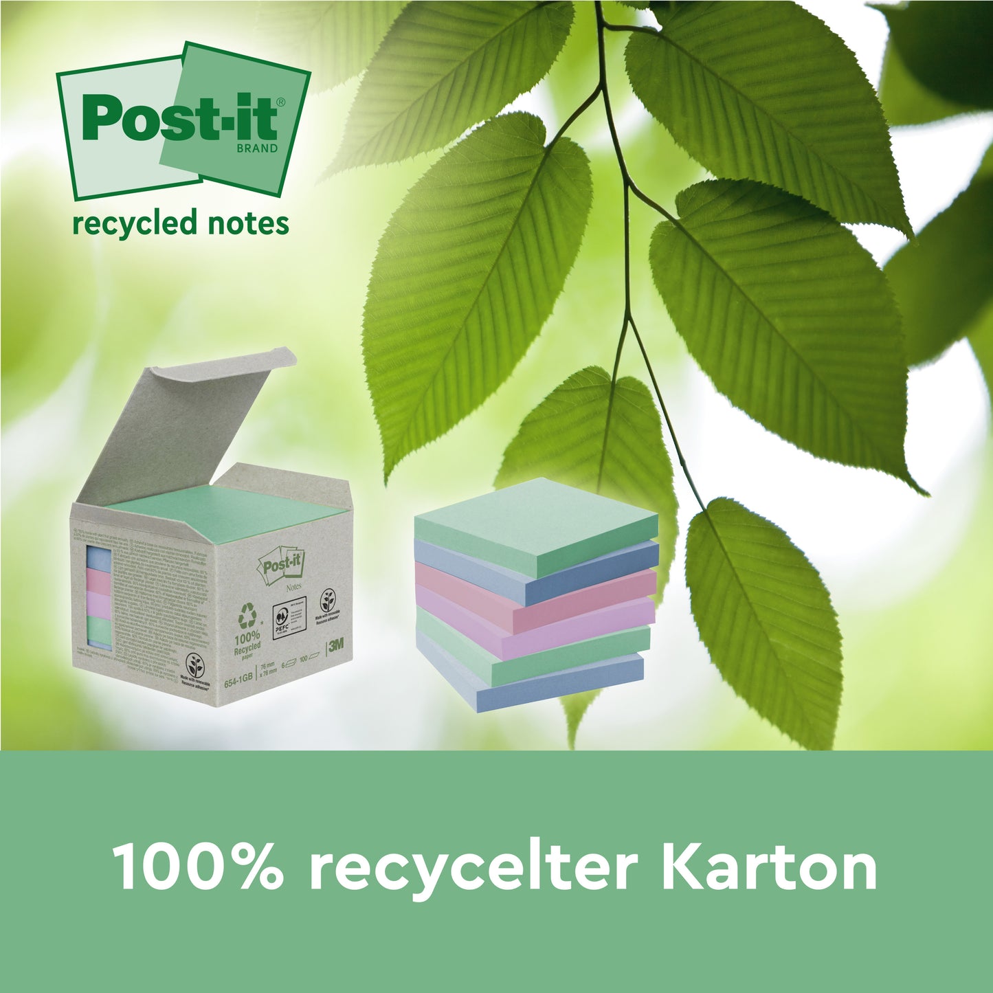 Eine geöffnete Schachtel Post-it® Recycling Notes (76x76mm, 100 Blatt/Block, 100% PEFC) der 3M Deutschland GmbH liegt neben grünen Blättern. Der Text lautet "100% recycelter Karton" und "recycelte Notizen".